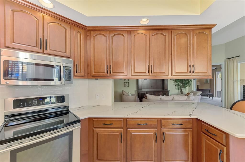 For Sale: $649,900 (3 beds, 2 baths, 2203 Square Feet)