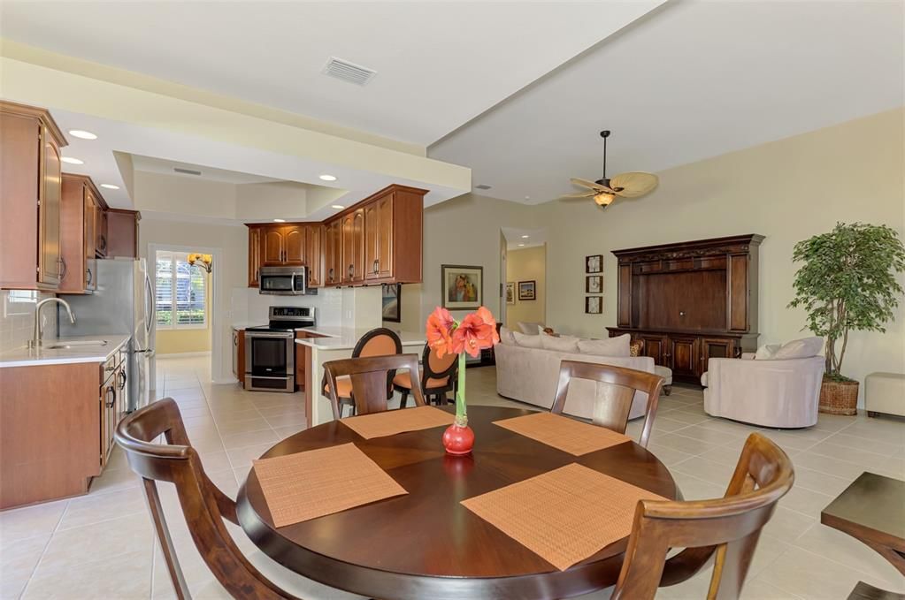 For Sale: $649,900 (3 beds, 2 baths, 2203 Square Feet)