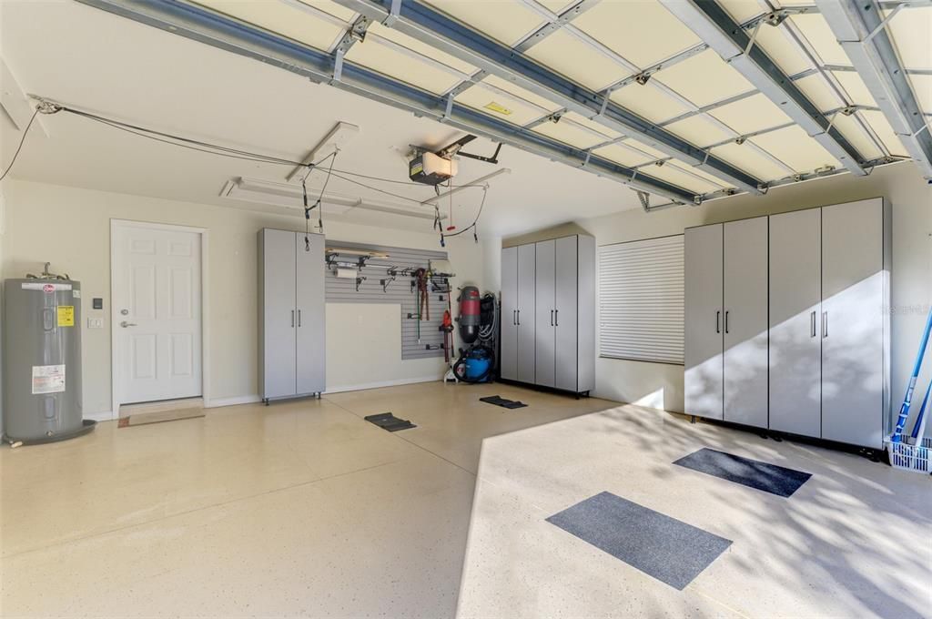 For Sale: $649,900 (3 beds, 2 baths, 2203 Square Feet)