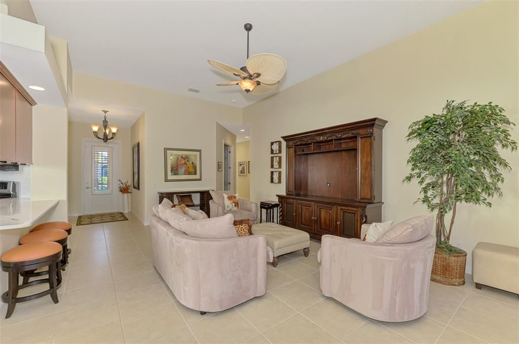 For Sale: $649,900 (3 beds, 2 baths, 2203 Square Feet)