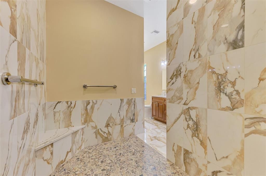 For Sale: $649,900 (3 beds, 2 baths, 2203 Square Feet)