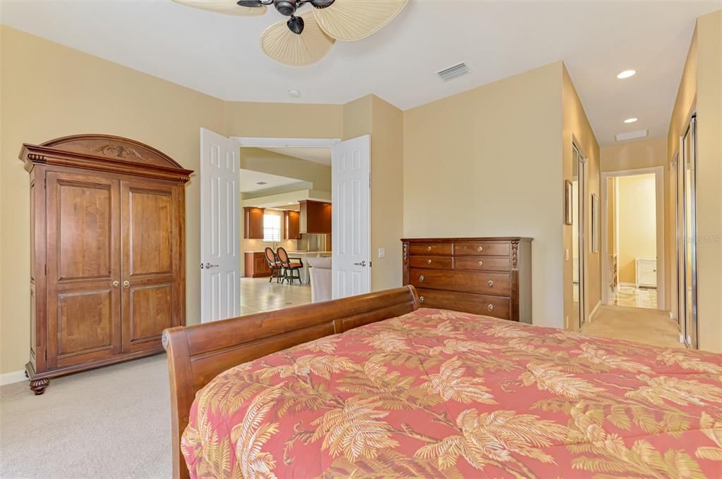 For Sale: $649,900 (3 beds, 2 baths, 2203 Square Feet)