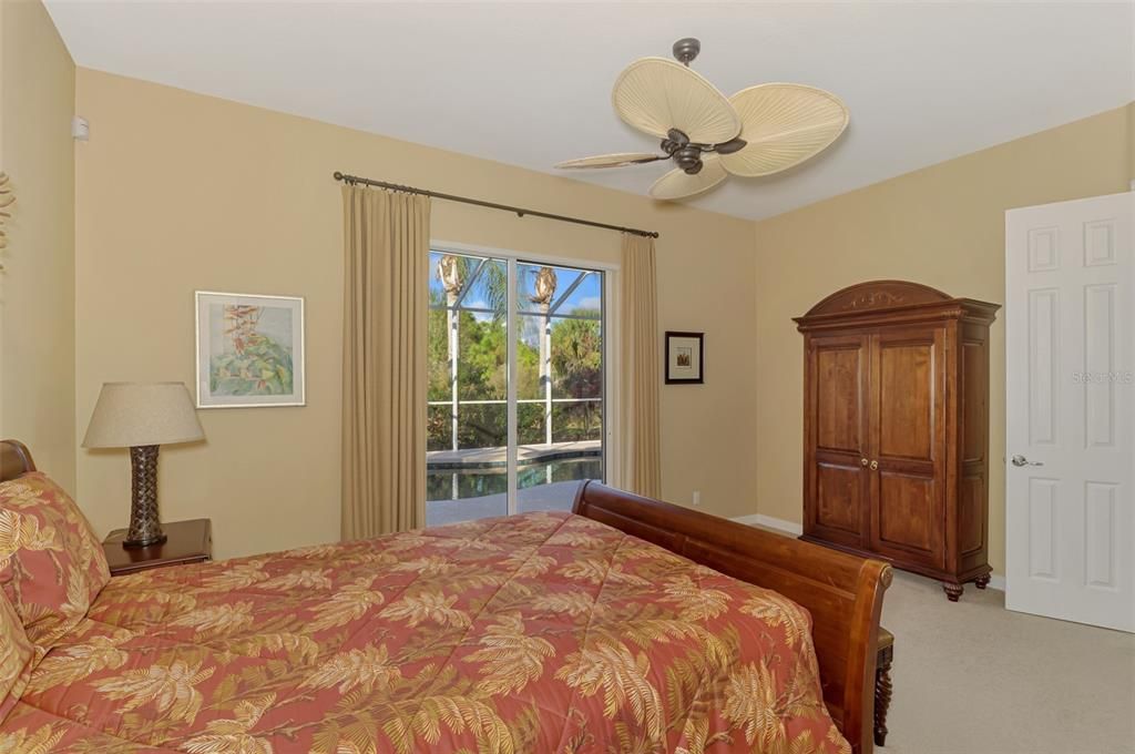 For Sale: $649,900 (3 beds, 2 baths, 2203 Square Feet)