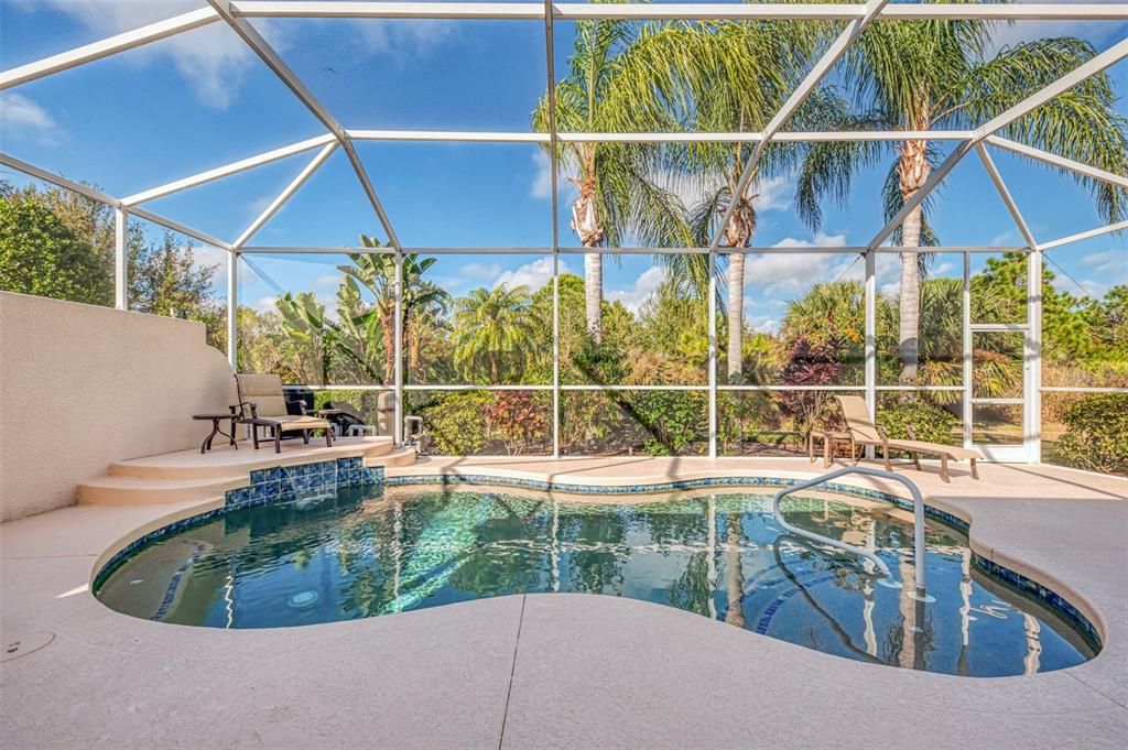 For Sale: $649,900 (3 beds, 2 baths, 2203 Square Feet)