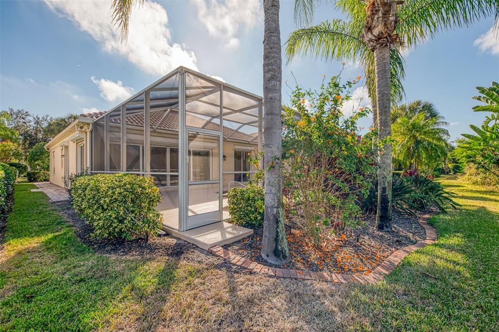 For Sale: $649,900 (3 beds, 2 baths, 2203 Square Feet)