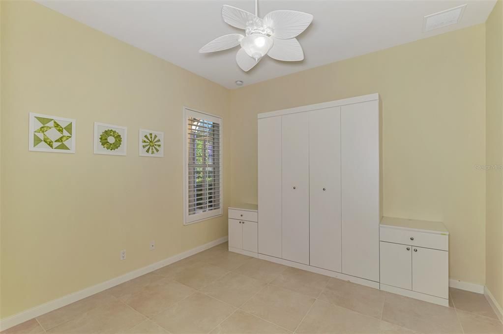 For Sale: $649,900 (3 beds, 2 baths, 2203 Square Feet)