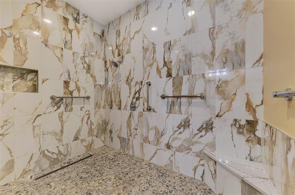 For Sale: $649,900 (3 beds, 2 baths, 2203 Square Feet)