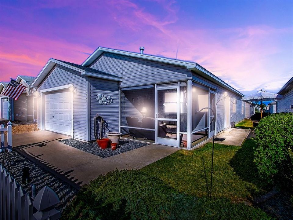 待售: $275,000 (2 贝兹, 2 浴室, 1156 平方英尺)