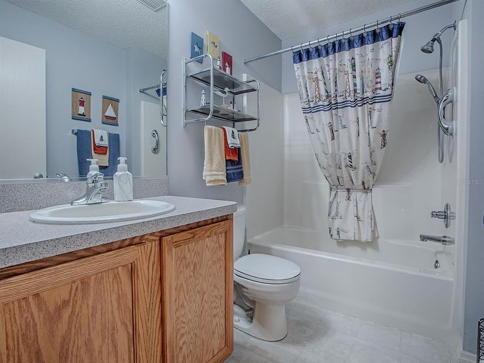 待售: $275,000 (2 贝兹, 2 浴室, 1156 平方英尺)