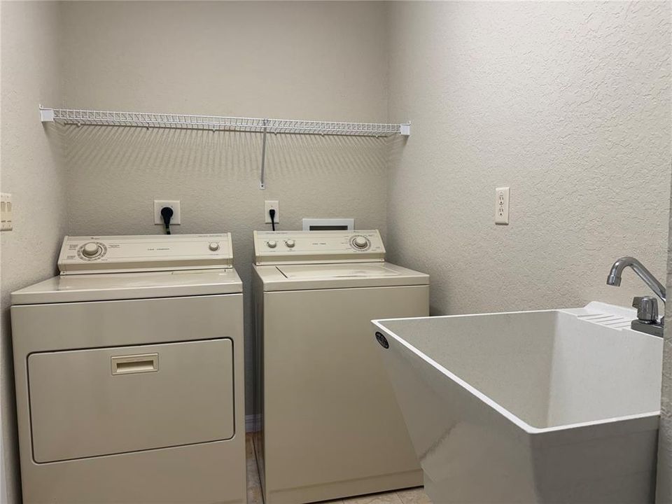 En Renta: $1,975 (3 camas, 2 baños, 1624 Pies cuadrados)