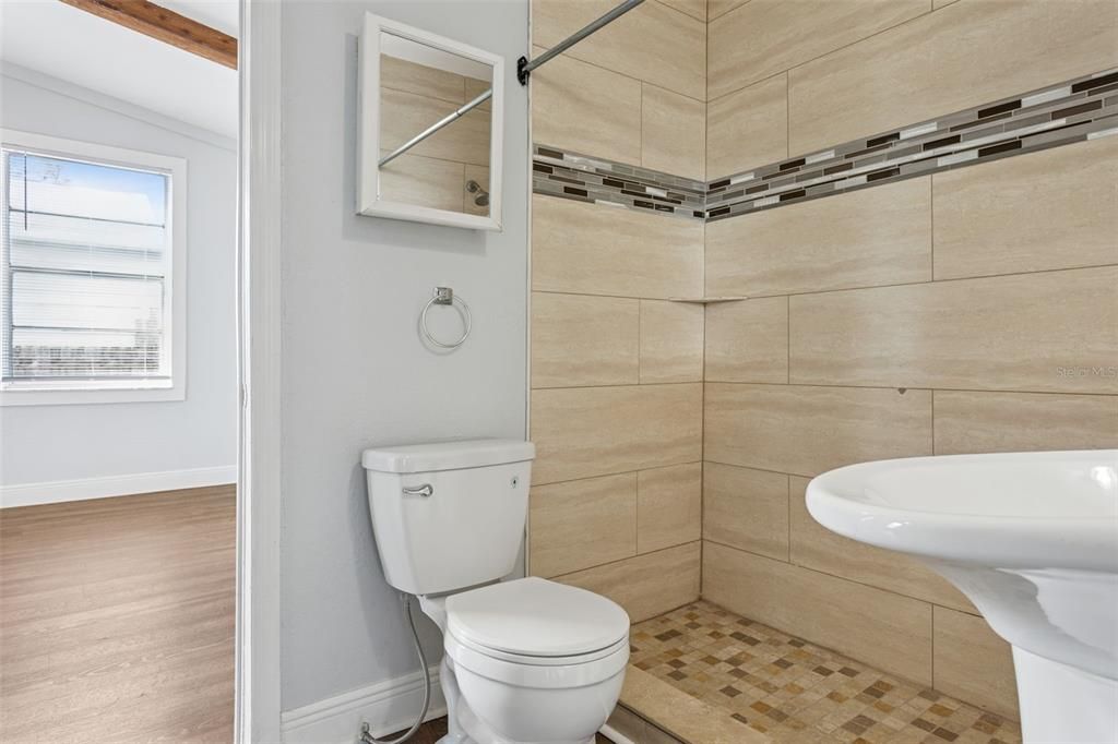 En Renta: $1,700 (3 camas, 2 baños, 1024 Pies cuadrados)