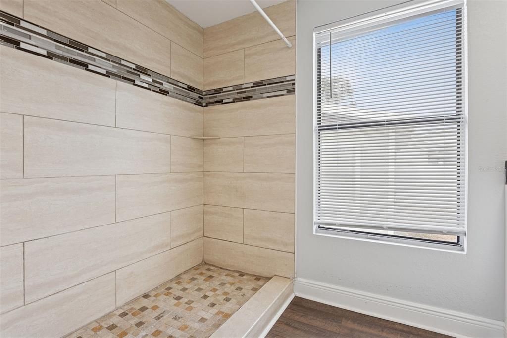 En Renta: $1,700 (3 camas, 2 baños, 1024 Pies cuadrados)