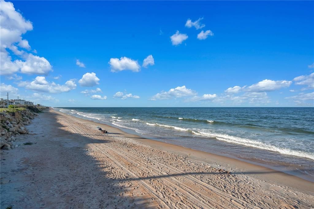 待售: $330,000 (2 贝兹, 2 浴室, 1241 平方英尺)