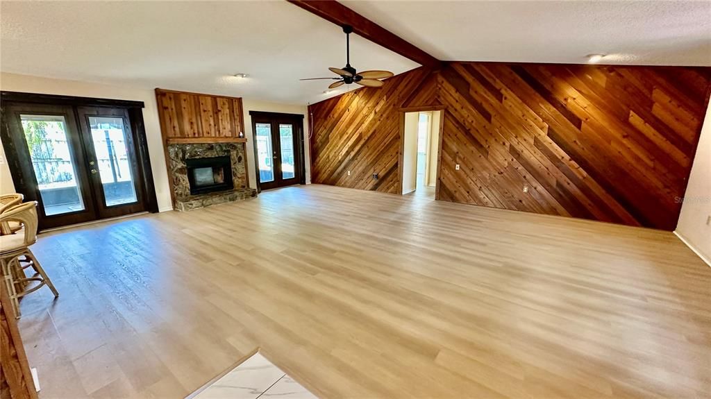 На продажу: $410,000 (3 спален, 2 ванн, 1875 Квадратных фут)