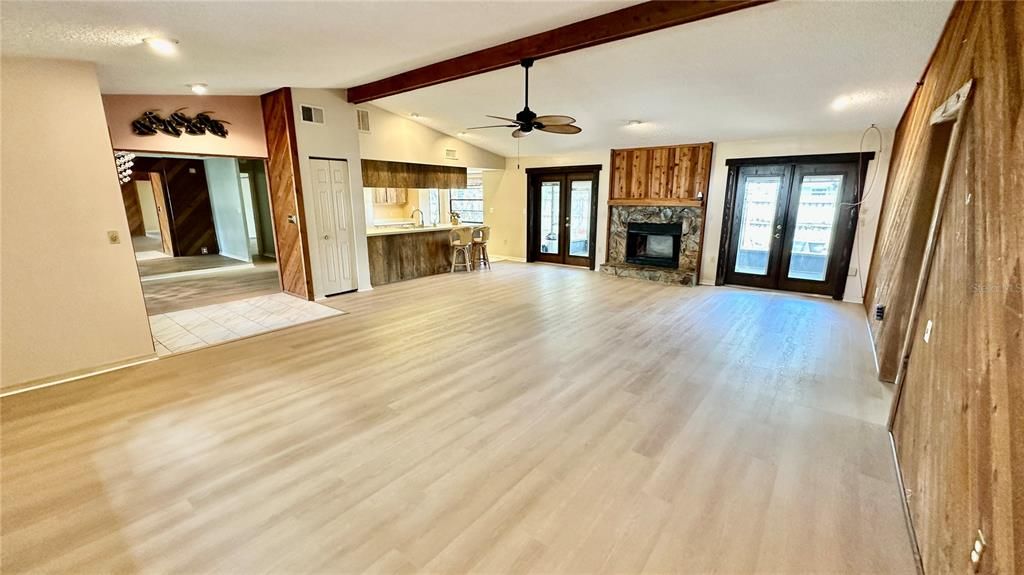 На продажу: $410,000 (3 спален, 2 ванн, 1875 Квадратных фут)