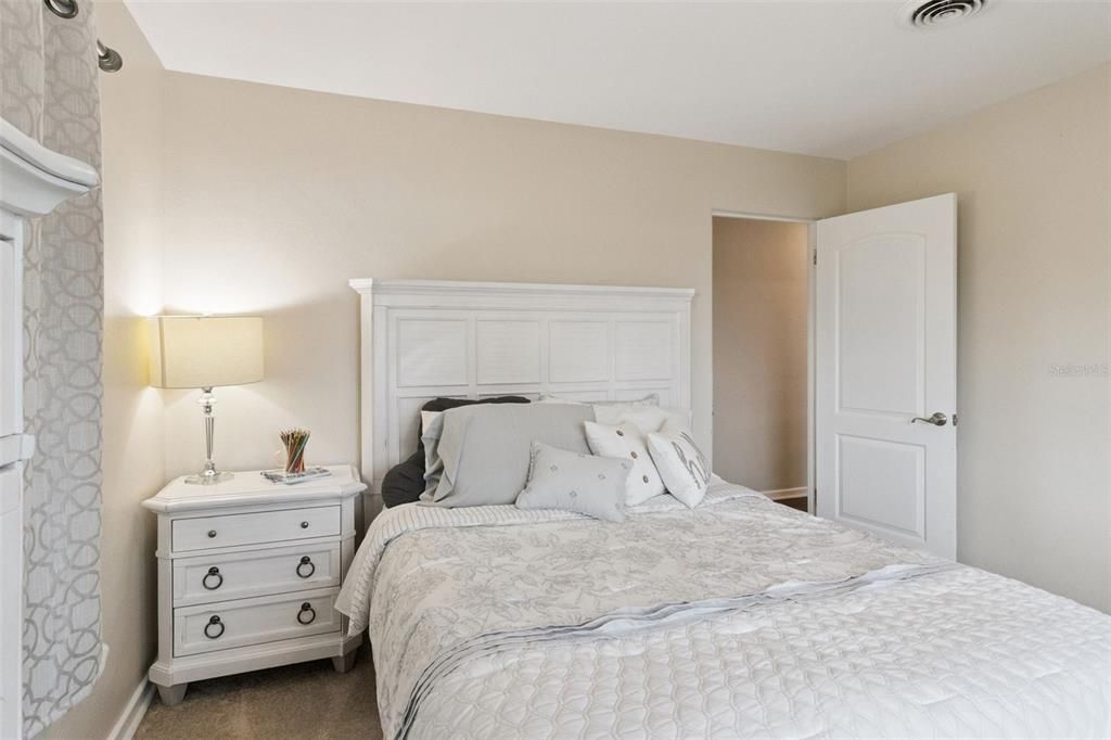 En Venta: $475,000 (4 camas, 2 baños, 1711 Pies cuadrados)