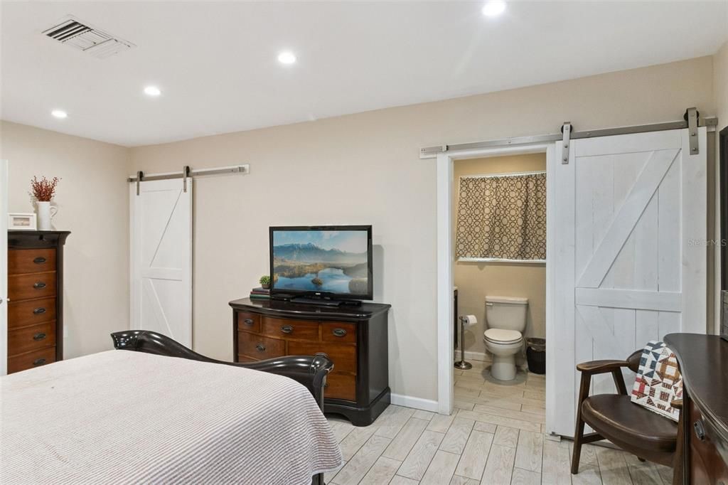 En Venta: $475,000 (4 camas, 2 baños, 1711 Pies cuadrados)