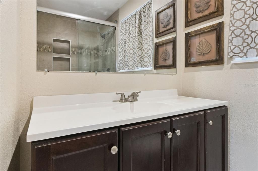 En Venta: $475,000 (4 camas, 2 baños, 1711 Pies cuadrados)