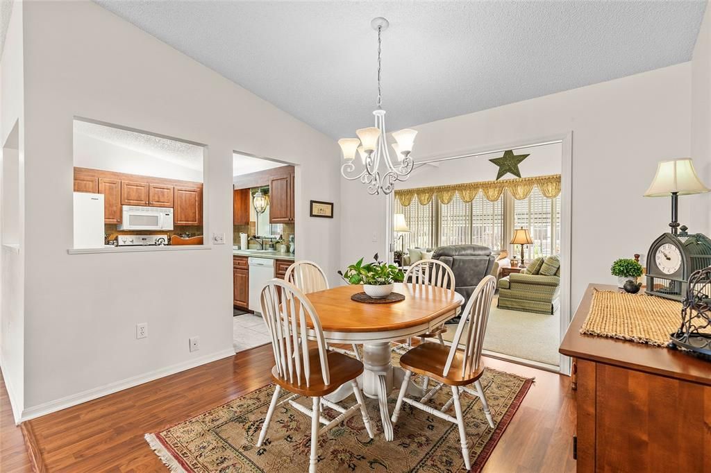 待售: $289,000 (3 贝兹, 2 浴室, 1758 平方英尺)