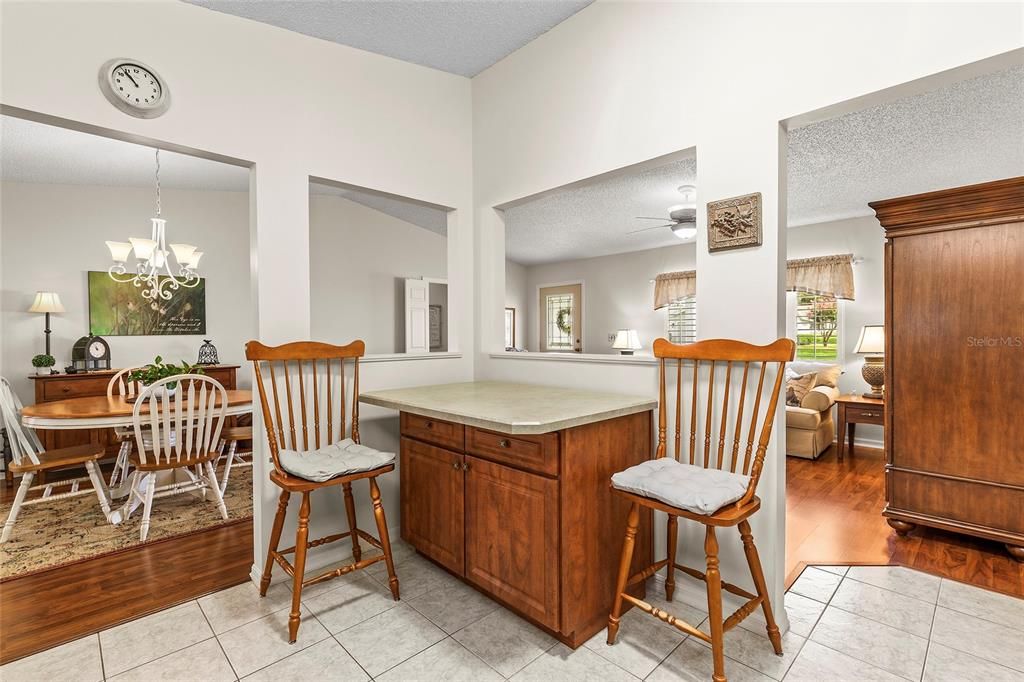 待售: $289,000 (3 贝兹, 2 浴室, 1758 平方英尺)