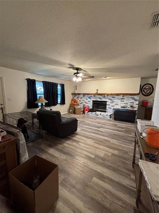 待售: $313,000 (3 贝兹, 2 浴室, 1391 平方英尺)