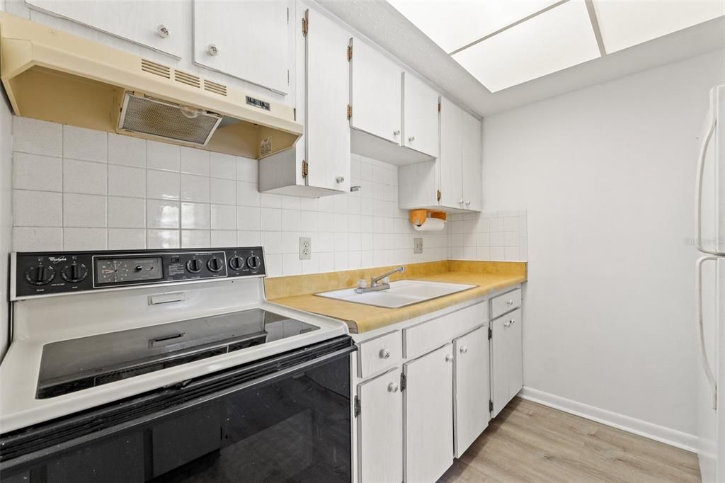 En Venta: $99,999 (2 camas, 1 baños, 1010 Pies cuadrados)