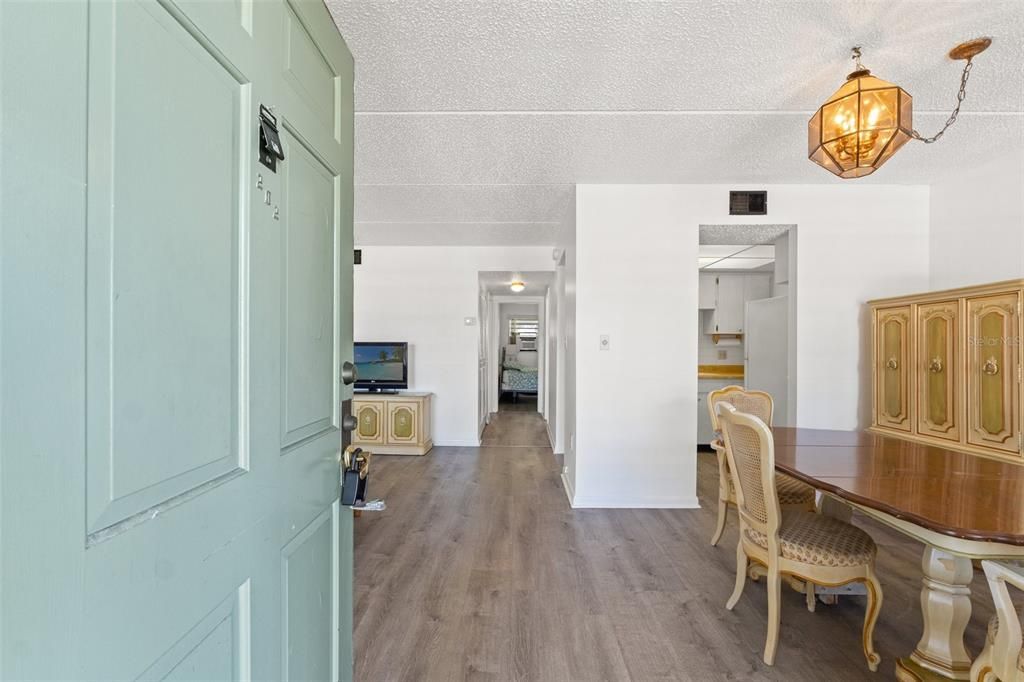 En Venta: $99,999 (2 camas, 1 baños, 1010 Pies cuadrados)