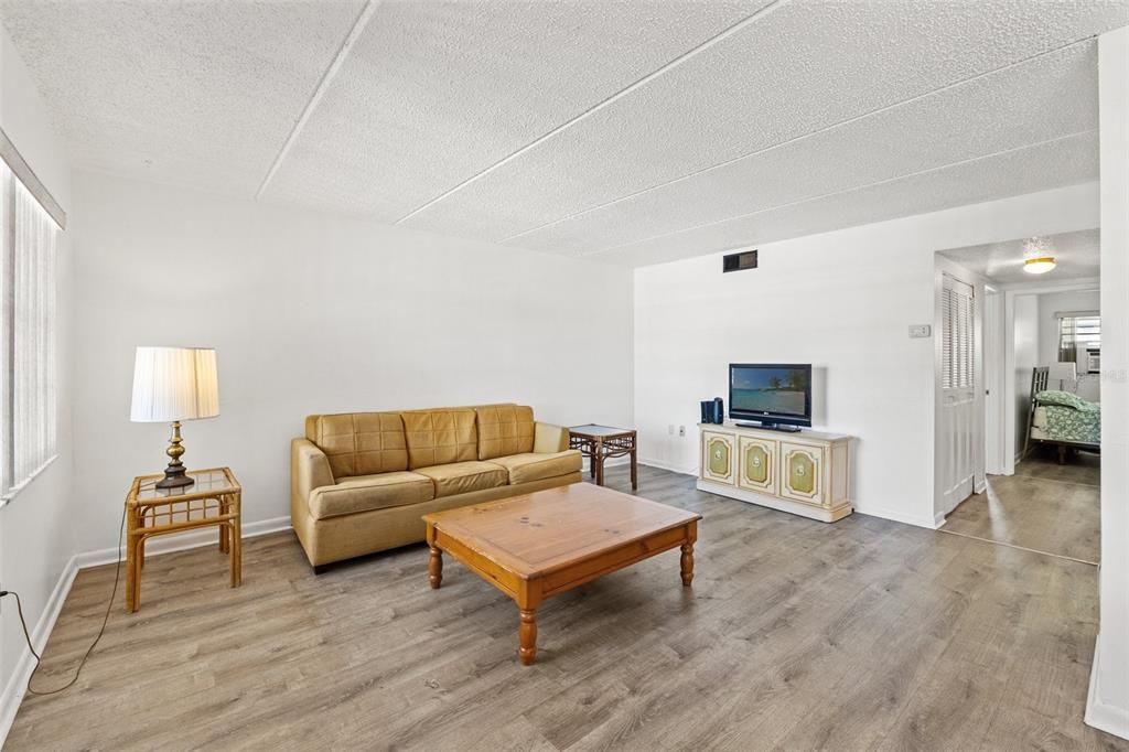 En Venta: $99,999 (2 camas, 1 baños, 1010 Pies cuadrados)