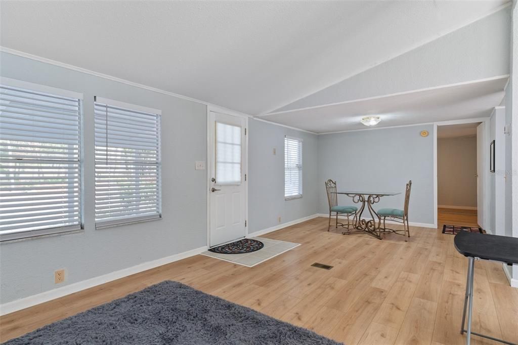 En Venta: $220,000 (3 camas, 2 baños, 1152 Pies cuadrados)