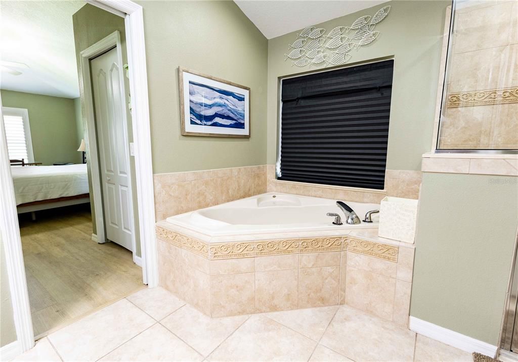 待售: $450,000 (3 贝兹, 2 浴室, 1954 平方英尺)