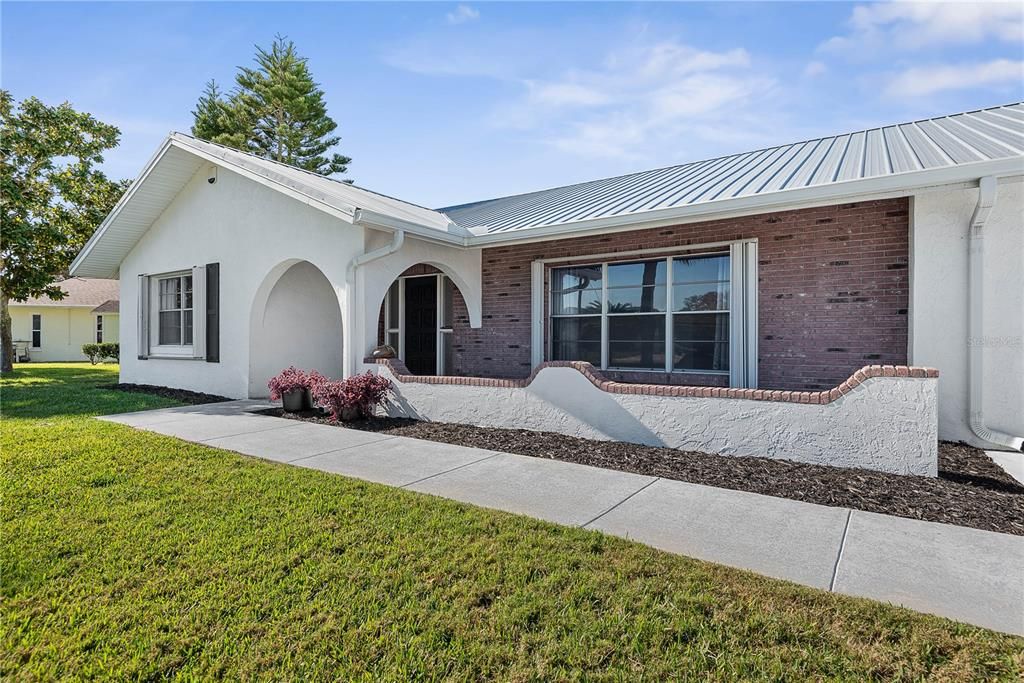 For Sale: $675,000 (3 beds, 2 baths, 2224 Square Feet)