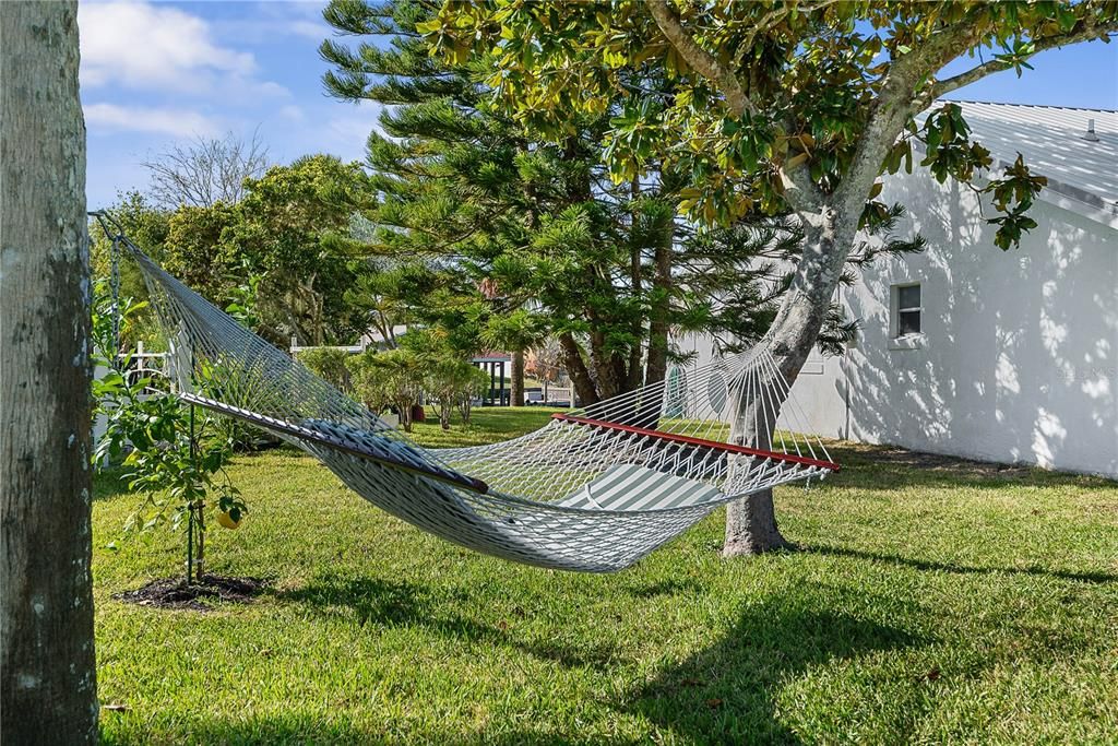 For Sale: $675,000 (3 beds, 2 baths, 2224 Square Feet)