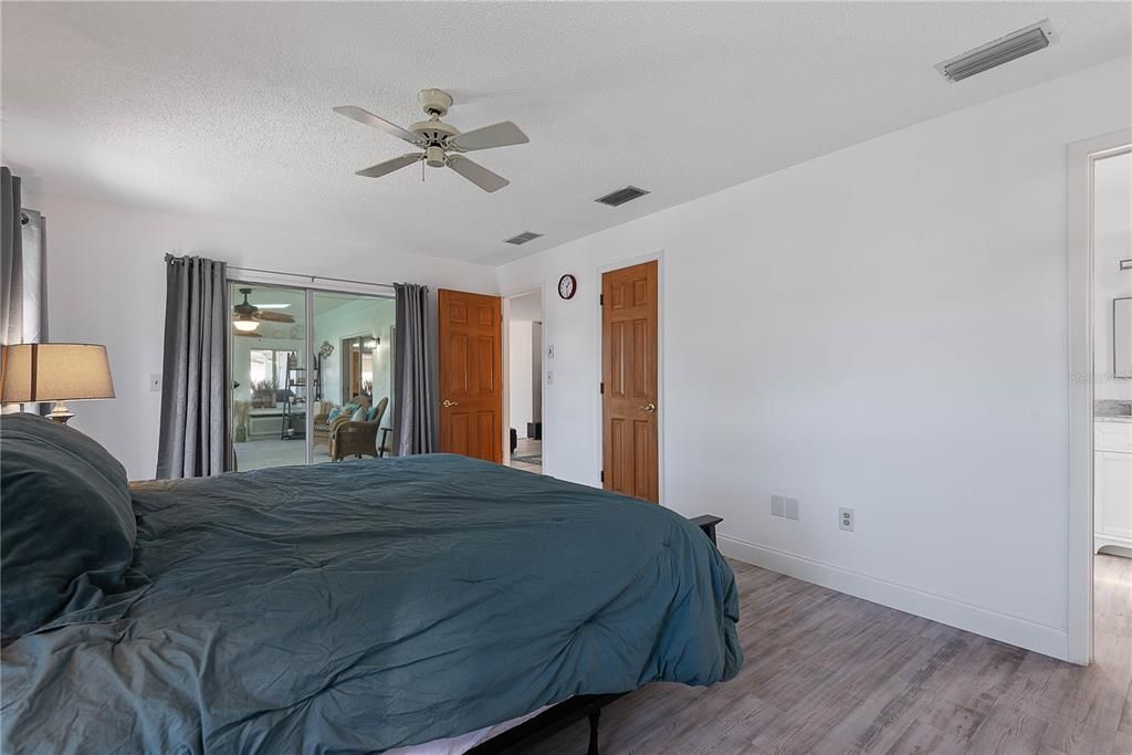 For Sale: $675,000 (3 beds, 2 baths, 2224 Square Feet)