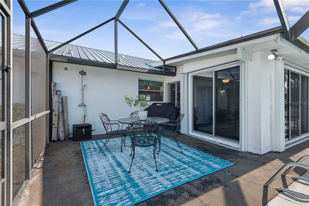 For Sale: $675,000 (3 beds, 2 baths, 2224 Square Feet)