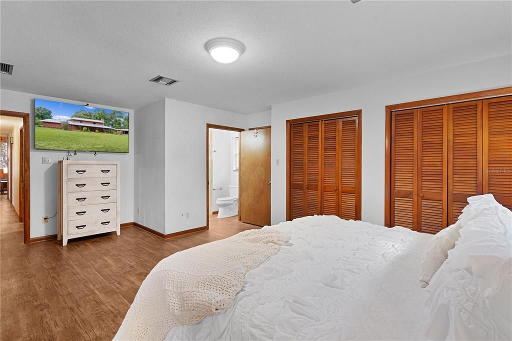 出租: $2,599 (3 贝兹, 2 浴室, 2708 平方英尺)