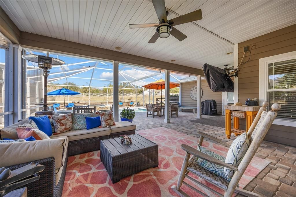 待售: $599,000 (4 贝兹, 2 浴室, 2323 平方英尺)