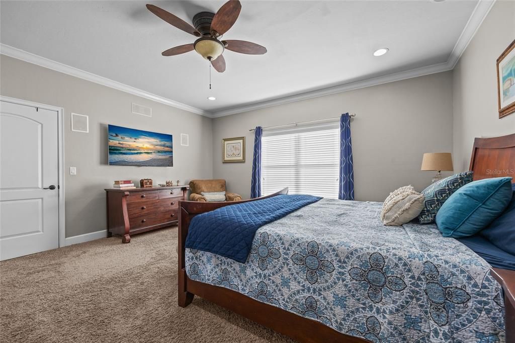 待售: $599,000 (4 贝兹, 2 浴室, 2323 平方英尺)