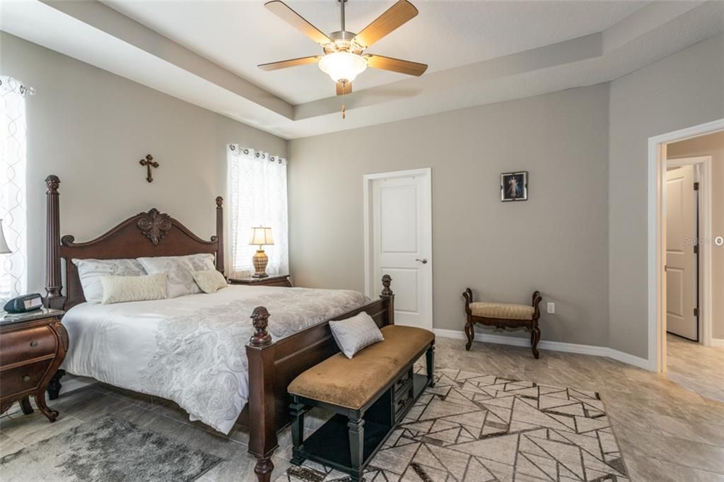 For Sale: $439,900 (3 beds, 2 baths, 1905 Square Feet)