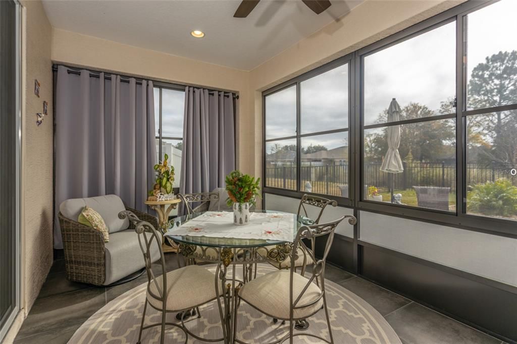 For Sale: $439,900 (3 beds, 2 baths, 1905 Square Feet)