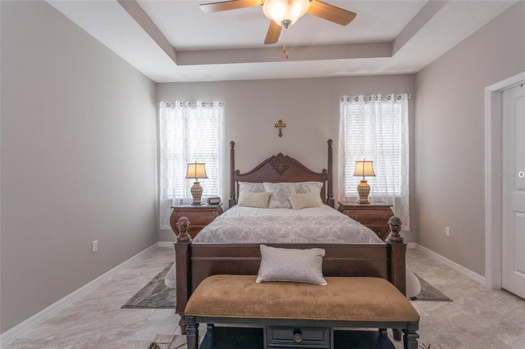 For Sale: $439,900 (3 beds, 2 baths, 1905 Square Feet)