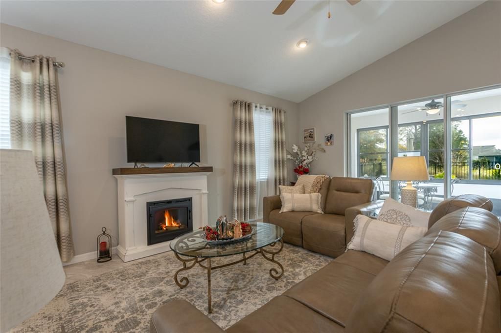 For Sale: $439,900 (3 beds, 2 baths, 1905 Square Feet)