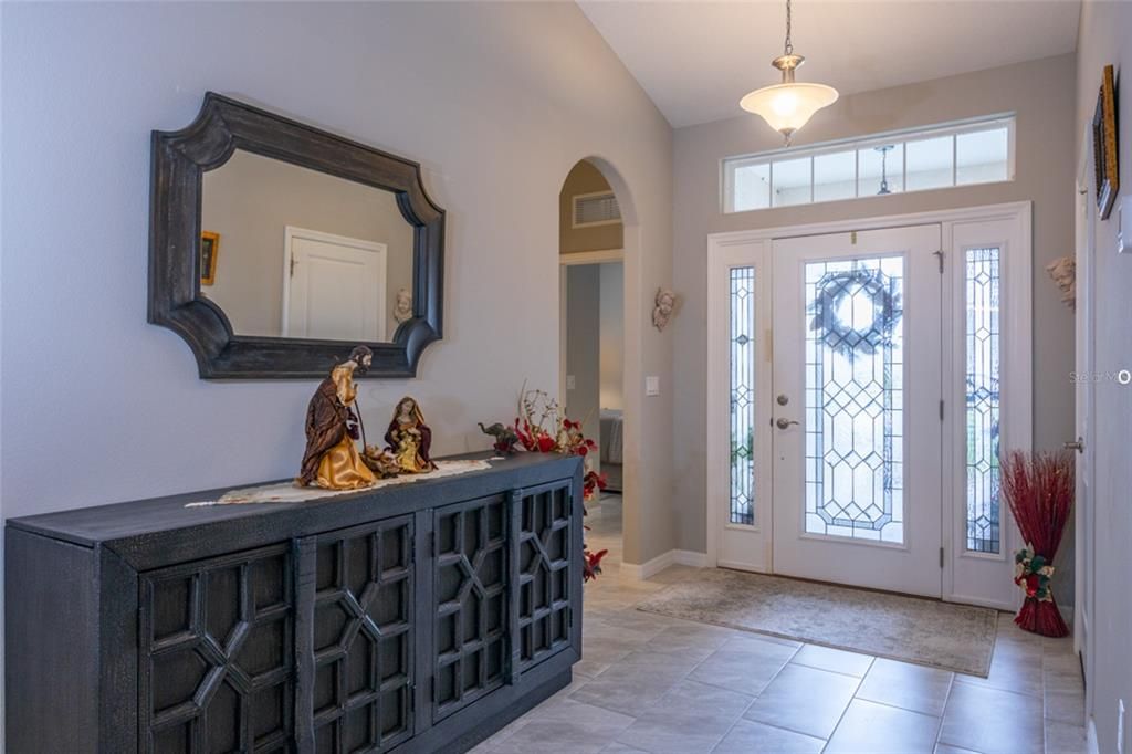 For Sale: $439,900 (3 beds, 2 baths, 1905 Square Feet)