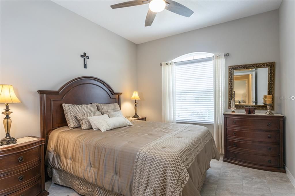 For Sale: $439,900 (3 beds, 2 baths, 1905 Square Feet)