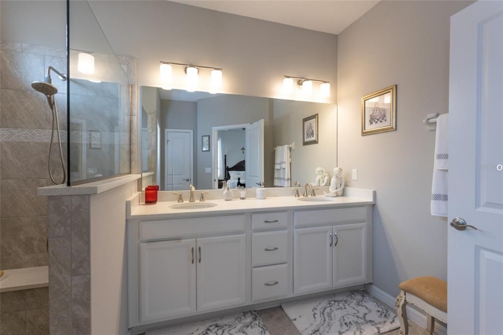 For Sale: $439,900 (3 beds, 2 baths, 1905 Square Feet)