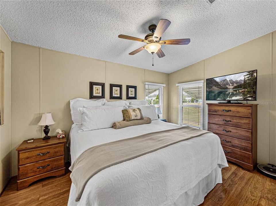 En Venta: $152,500 (2 camas, 2 baños, 864 Pies cuadrados)