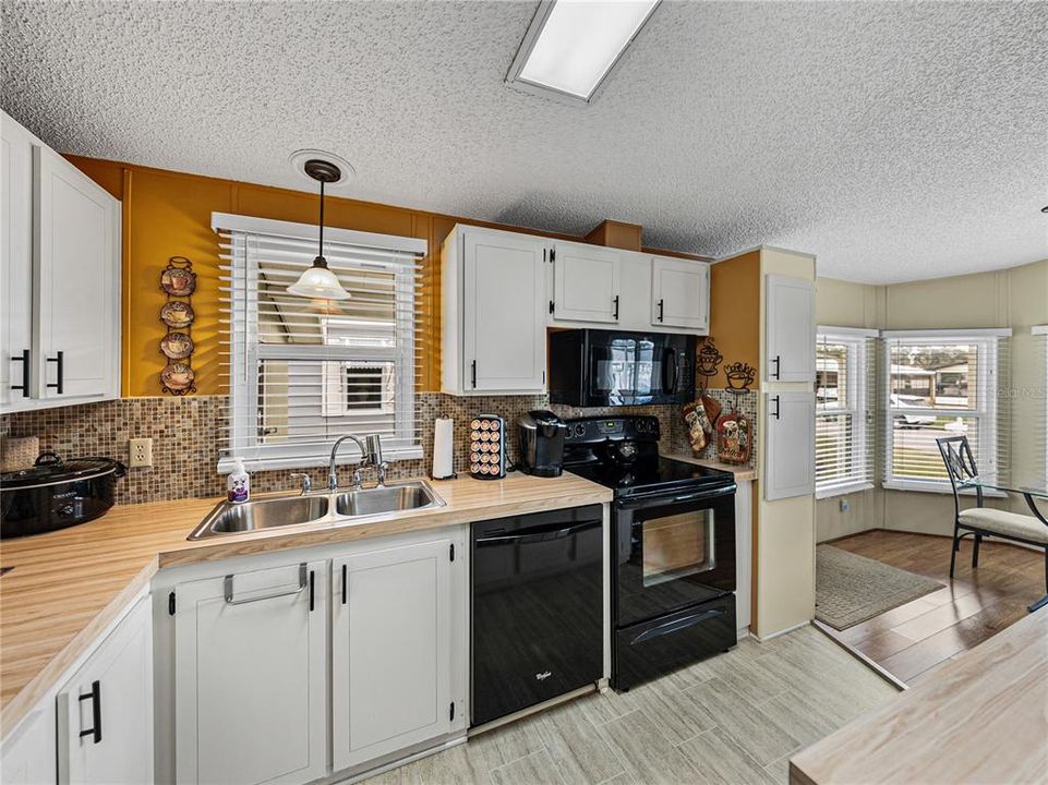 En Venta: $152,500 (2 camas, 2 baños, 864 Pies cuadrados)