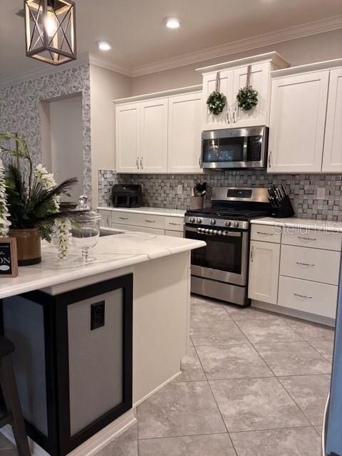 For Sale: $429,919 (2 beds, 2 baths, 2369 Square Feet)