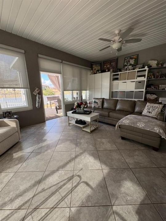 For Sale: $429,919 (2 beds, 2 baths, 2369 Square Feet)