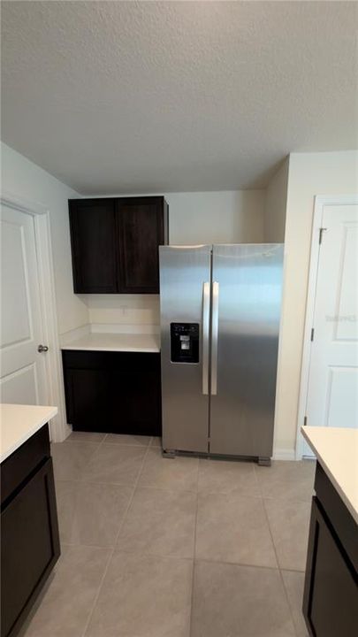 出租: $2,500 (5 贝兹, 3 浴室, 2481 平方英尺)