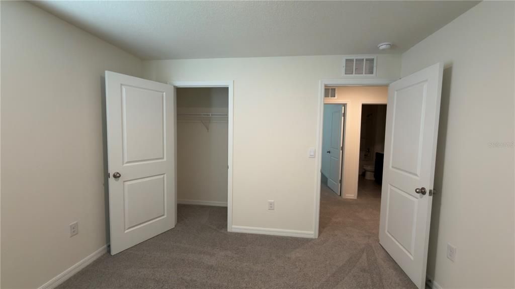 出租: $2,500 (5 贝兹, 3 浴室, 2481 平方英尺)